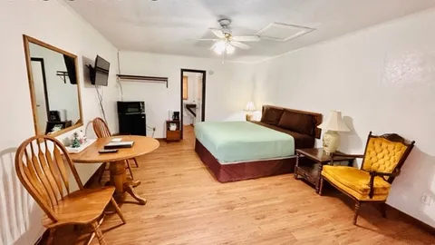 Lodge Room — image 5 of 5