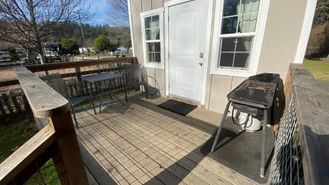 Pet Friendly Cabin — image 7 of 7