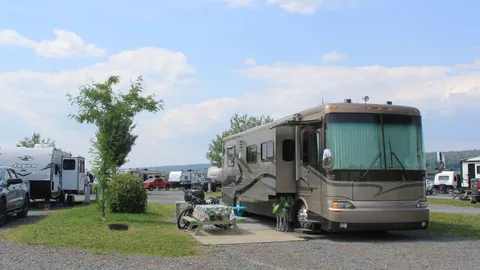 Pull Thru Premium RV Site — image 3 of 3
