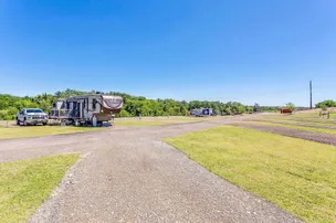 Lonestar 23 RV & Storage – photo 4
