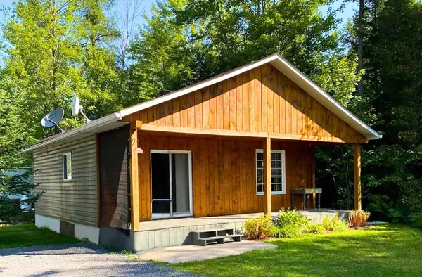 Ottawa East - Daiva RV Resorts, Alfred, Ontario campground