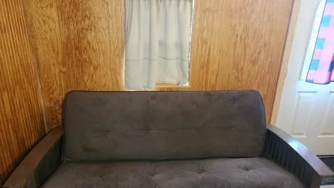 PRIMITIVE CABIN — image 2 of 6