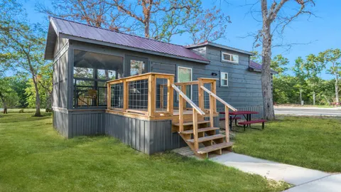 Lost Canyon Cabin — image 1 of 5