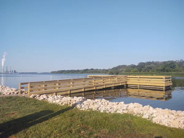 Lake Fayette Park Prairie Park campground