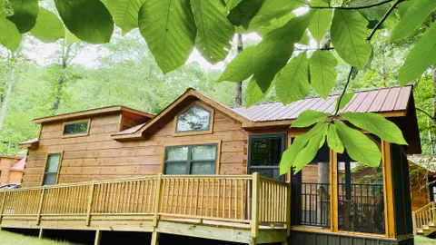 Lisenberry Loft Cabin — image 1 of 14