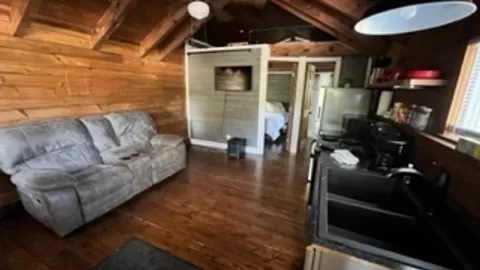 1 bedroom, 1 bath,  kitchen — image 2 of 11