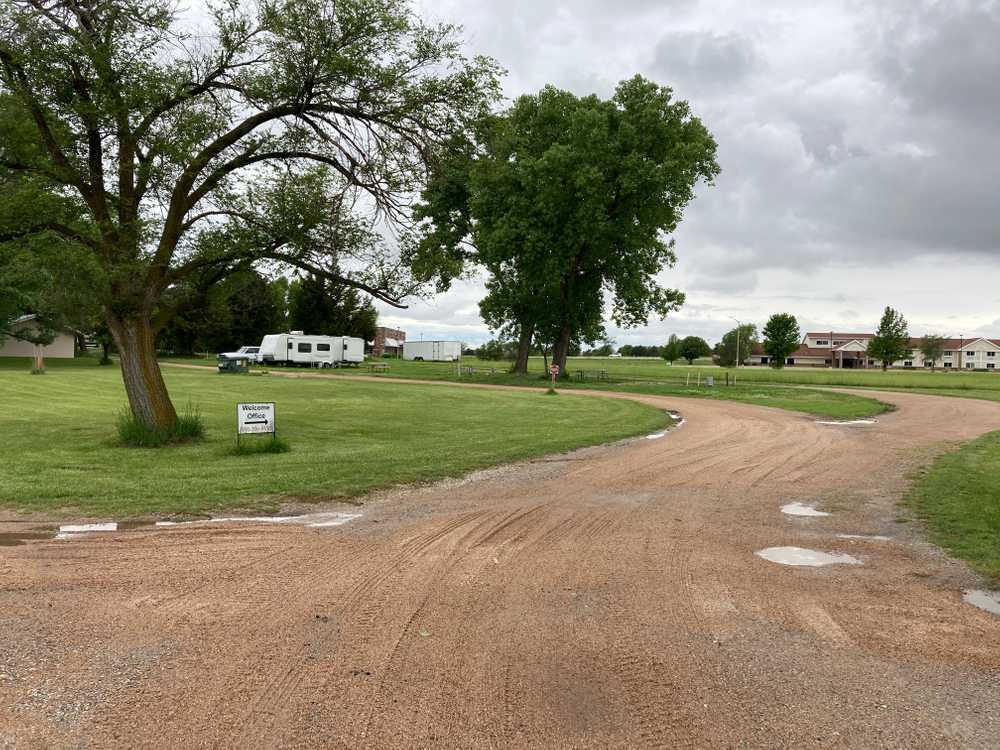 Cottonwood Grove RV Campground, Hesston, Kansas - Photo 4