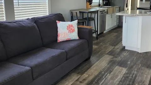Standard 1 Bedroom Vacation Rental w/ Loft — image 6 of 6