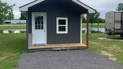 Cabin — image 1 of 6