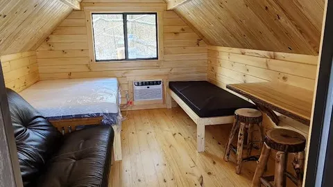 Cabins — image 10 of 10
