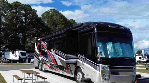 Pull-Thru Premium RV Site — image 1 of 1