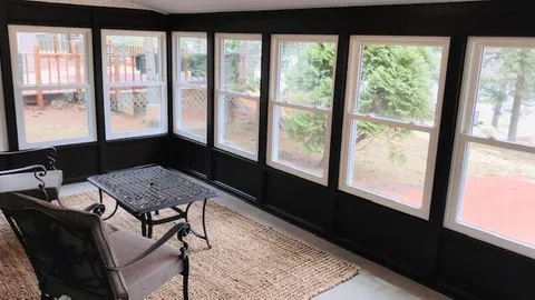 Sunset Vacation Rental — image 7 of 7