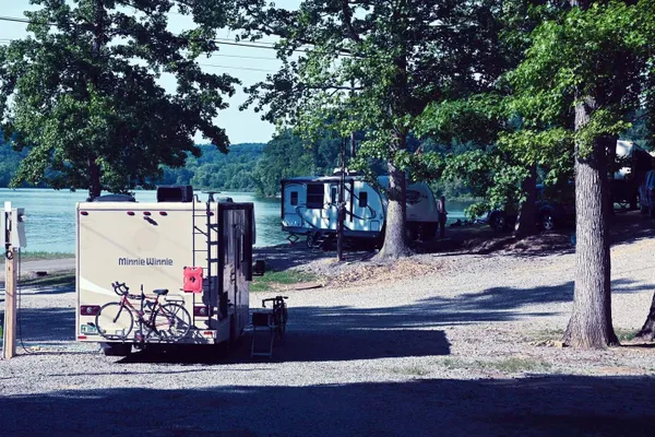 Cane Creek Marina and RV Campground – photo 1