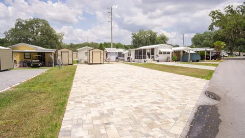 Elite Full Hookup RV Site — image 1 of 4