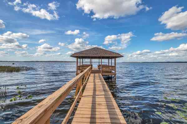 Escape to Paradise: Florida's Hide-A-Way RV Resort