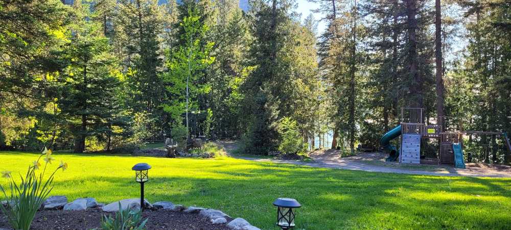 Echo Lake Resort, Lumby, British Columbia - Photo 4