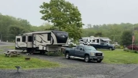 Pull-Through Full Hookup 30/50 Amp RV Site — image 7 of 7