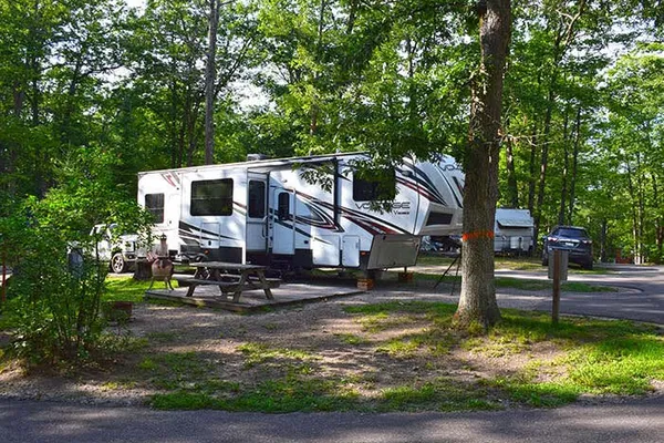 Higgins Lake Campground – photo 1