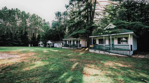 1 Bedroom Chalet — image 1 of 12