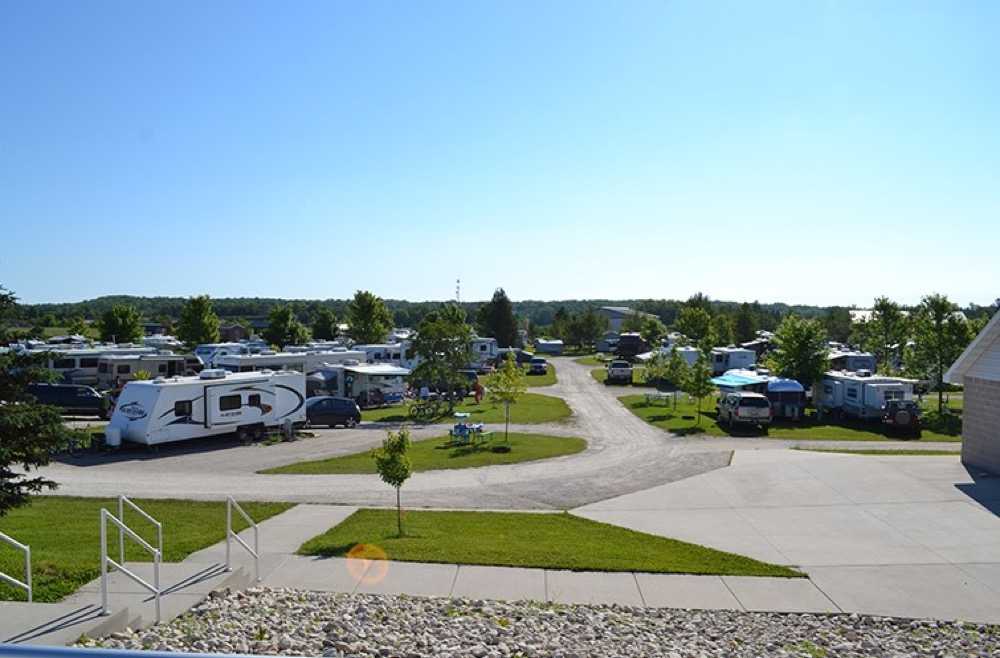 Beantown Campground, Baileys Harbor, Wisconsin - Photo 5