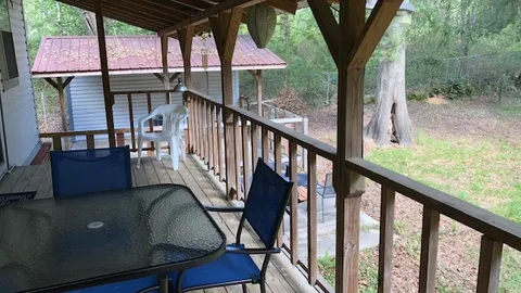 Kayak Cabin — image 2 of 9