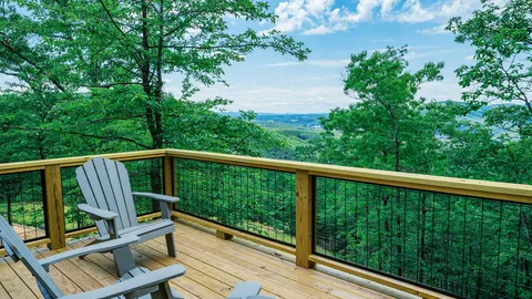 Two Bedroom Cabin #4 (Sleeps 6) — image 9 of 9