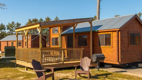 Cranberry Cottage w/covered porch — image 1 of 5
