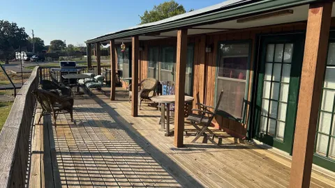 Cabin 3 — image 1 of 18