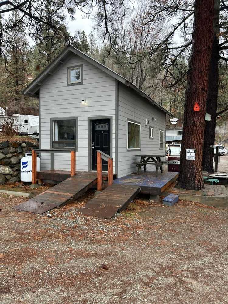 Liars Cove Resort - Conconully, Washington - Photo 4