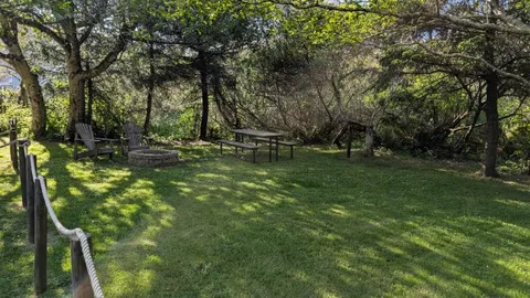 Creekview Family Deluxe Tent Site — image 1 of 1