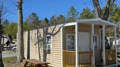 Cottage 3 — image 1 of 10