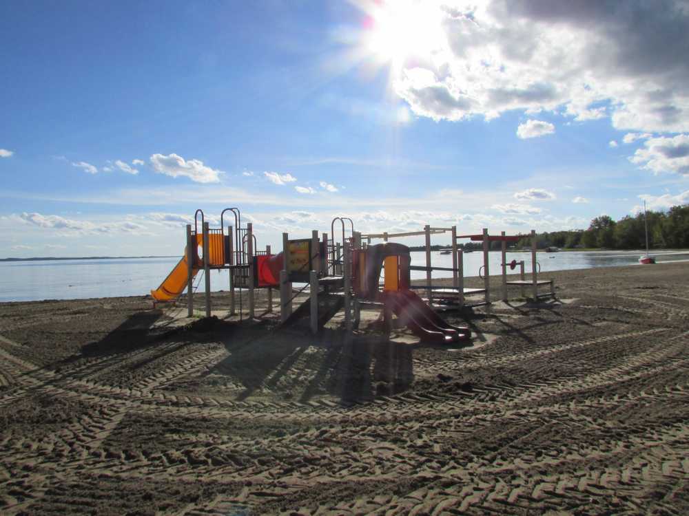 Pelican Point Campground - Photo 2