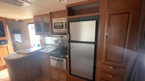 Rental Unit F-426 — image 2 of 7