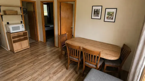 Cottage — image 2 of 8