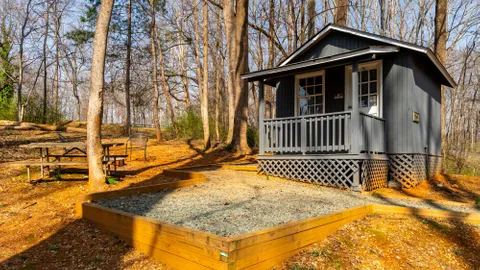 Primitive Mtn VIew Cabin Full & Twin/Twin — image 1 of 3