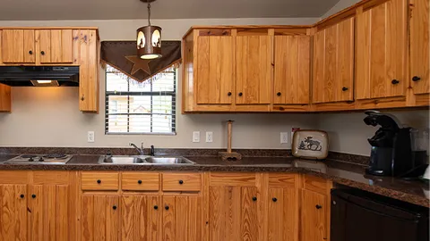 Trailblazer Cabin — image 2 of 6