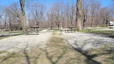 Full Hook Up RV Site — image 2 of 8