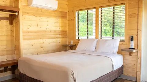 Cozy Cottage — image 2 of 7
