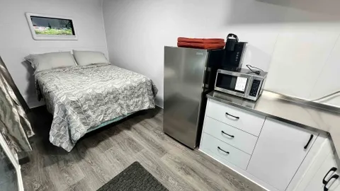 Fallsview Tiny Home Pod - Large — image 14 of 14