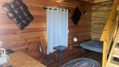 Cabin 1 — image 4 of 4