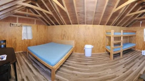 PRIMITIVE CABIN — image 6 of 6