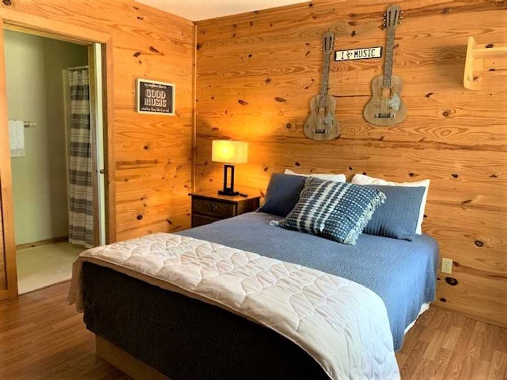 Cabin C - The Music Room