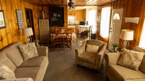 THE REDWOOD COTTAGE — image 10 of 10