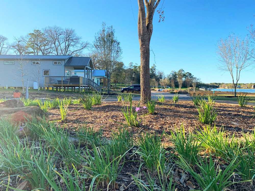 Water's Edge RV Resort - Photo 2