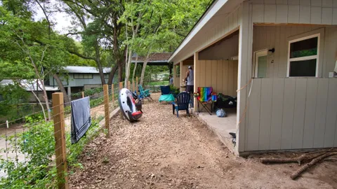 DRY LODGE ROOM  River View — image 1 of 13