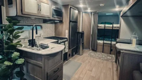 Grand River RV — image 2 of 6