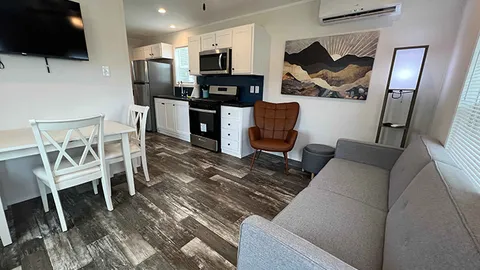 Premium Cottage 2 Bedrooms — image 2 of 19