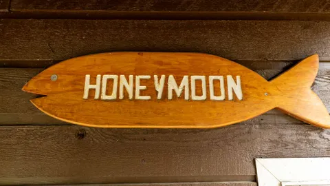 HONEYMOON — image 2 of 2