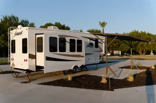 The Palms at Lake Whitney RV Resort and Storage – photo 2