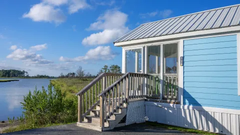 Waterfront Super Site Cottage — image 1 of 13